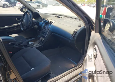 2003 Nissan Maxima Gle/Gxe/Se z USA, uszkodzony, nr VIN JN1DA31D83T522835